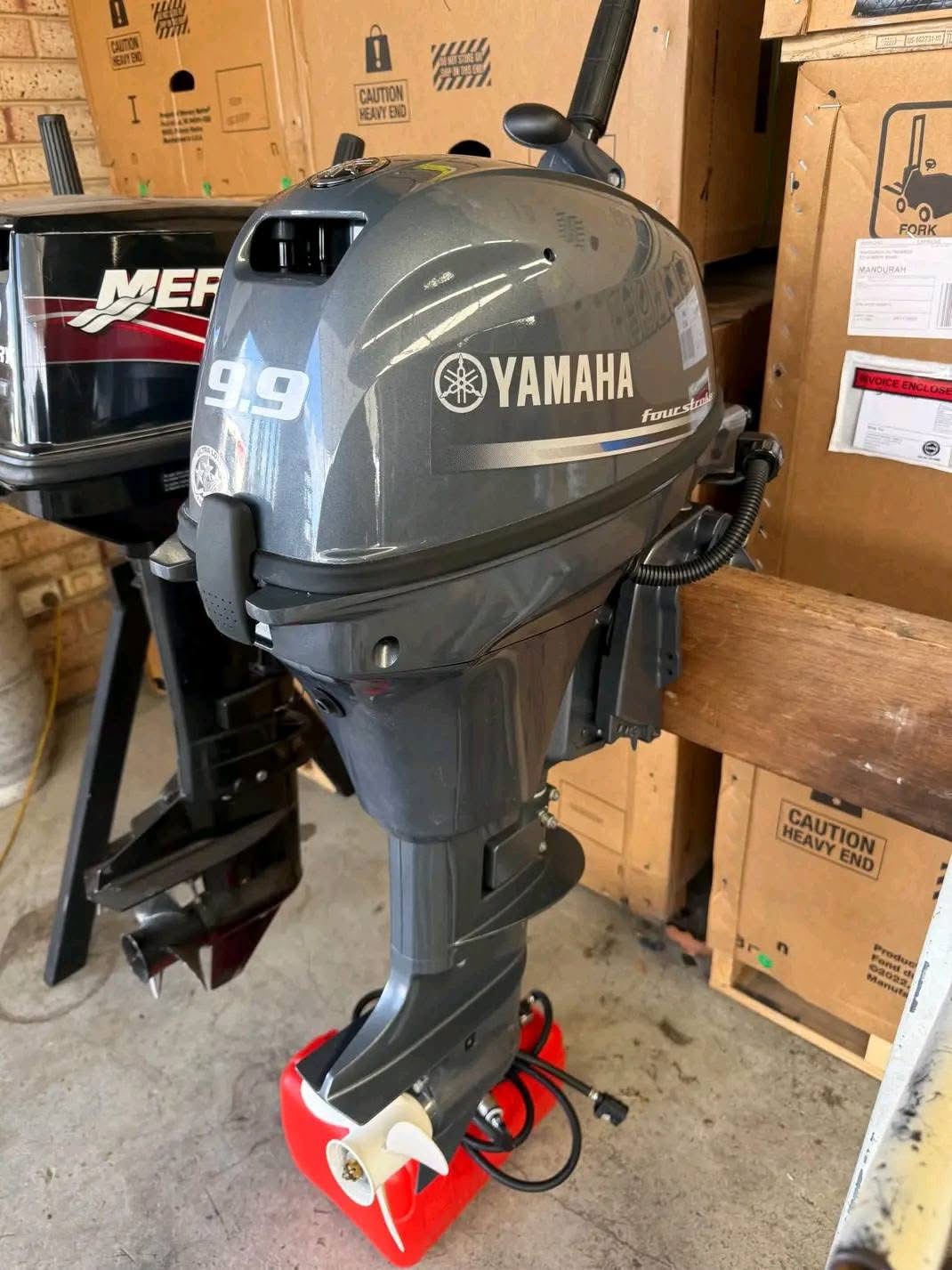 Yamaha 9.9 HP 4 Stroke Outboard Motor Engine
