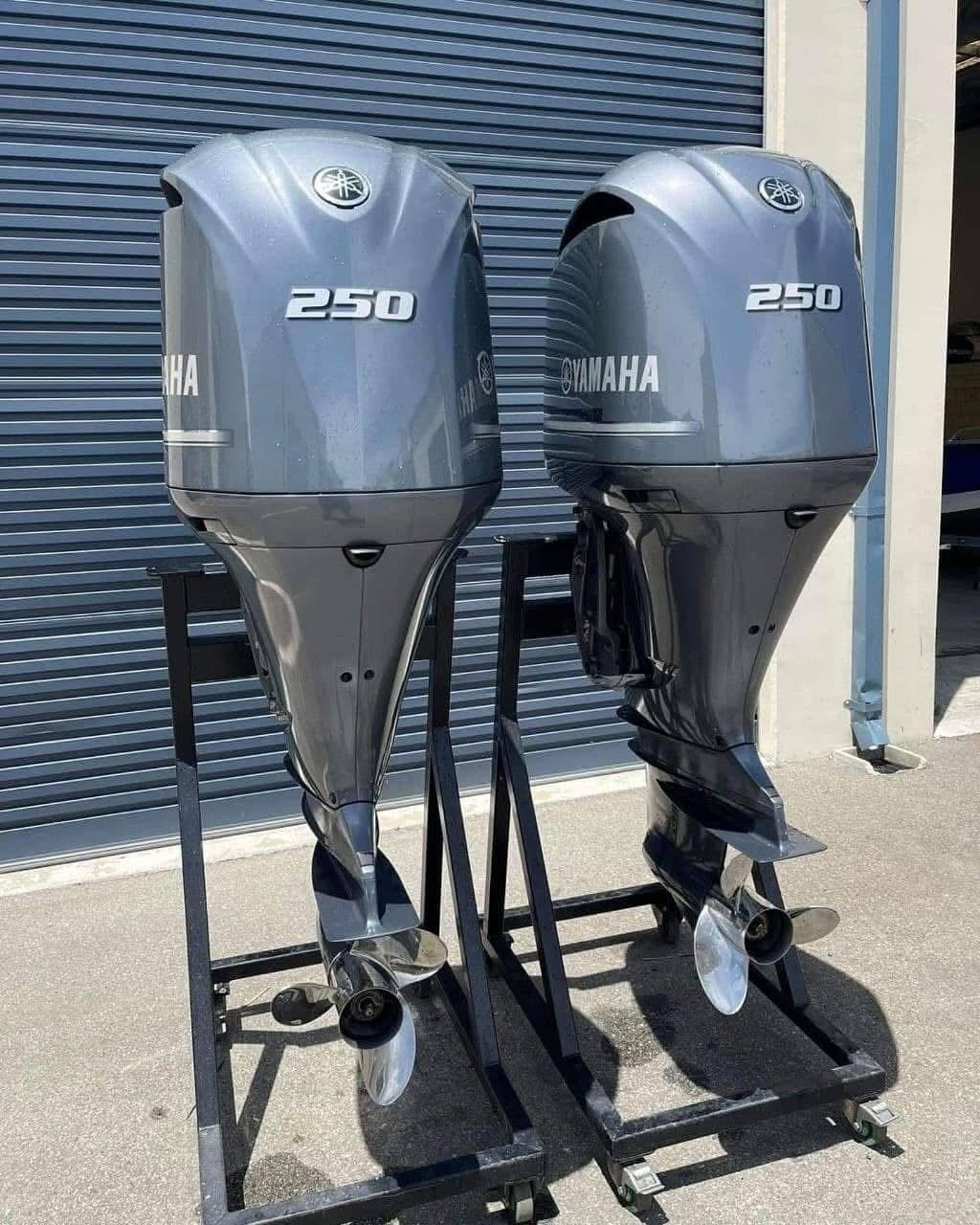 Twin Yamaha 250 HP 4 Stroke Outboard Motor Engine